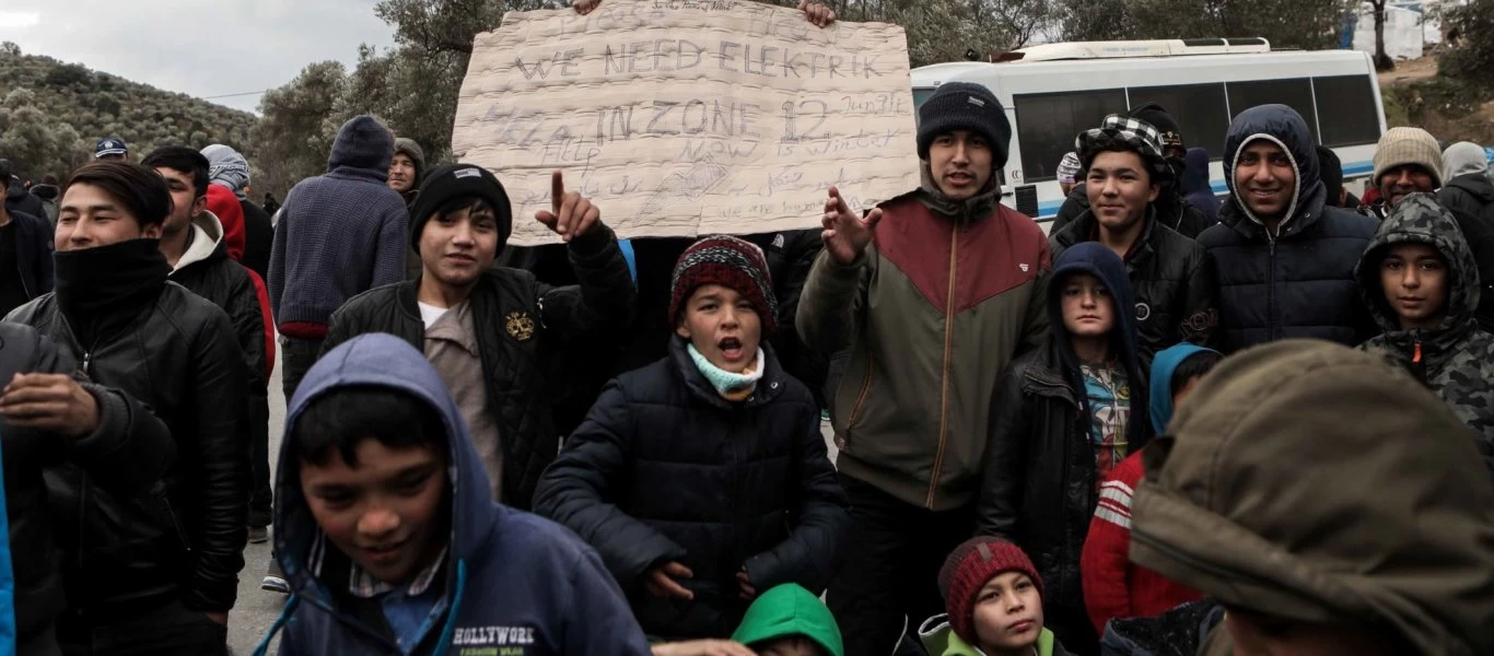 Εστία υπερμετάδοσης οι αλλοδαποί πληθυσμοί της χώρας: 40%-50% όσων νοσούν είναι παράνομοι μετανάστες